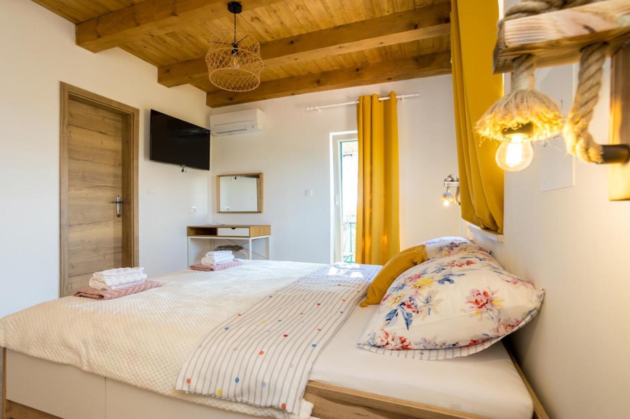Villa Adastra Malinska Bagian luar foto