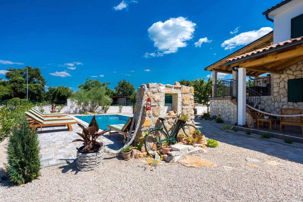 Villa Adastra Malinska Bagian luar foto