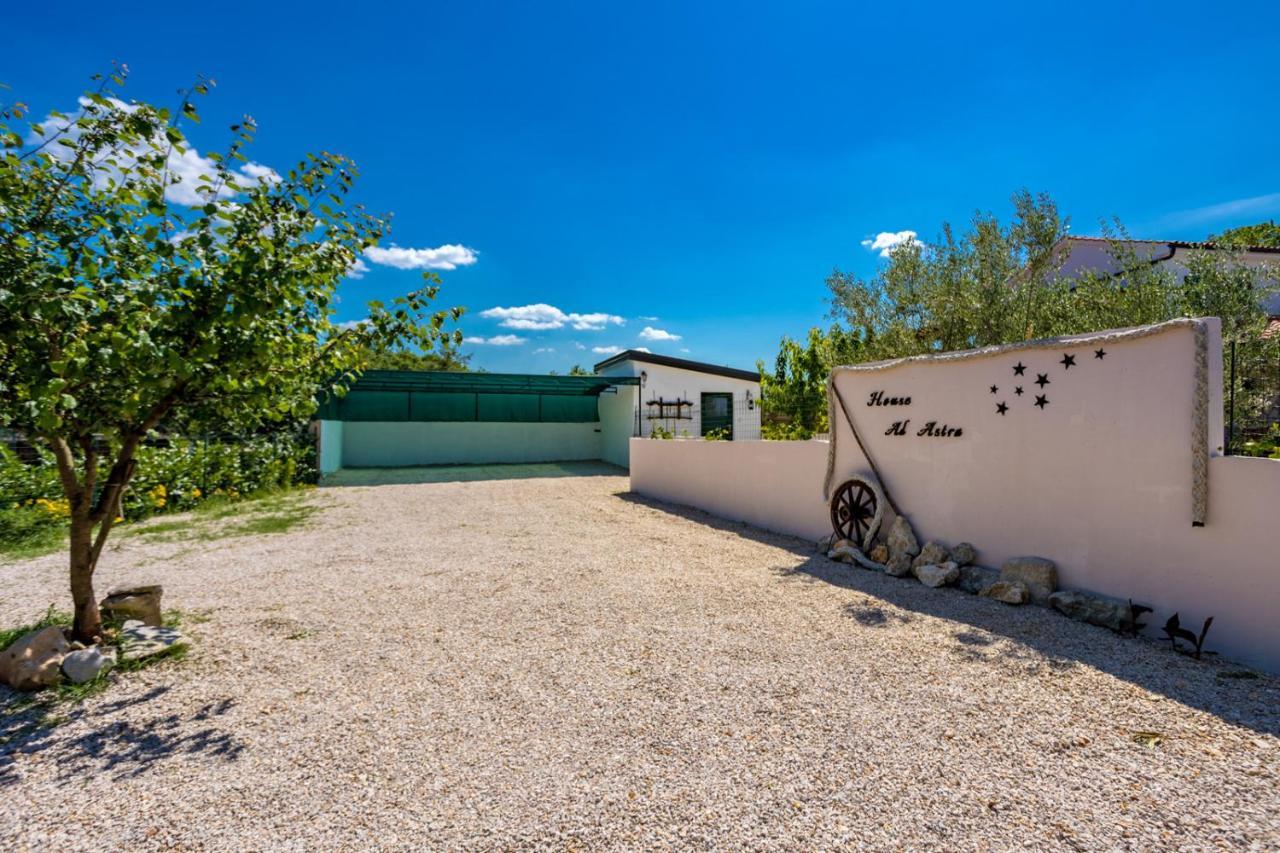 Villa Adastra Malinska Bagian luar foto